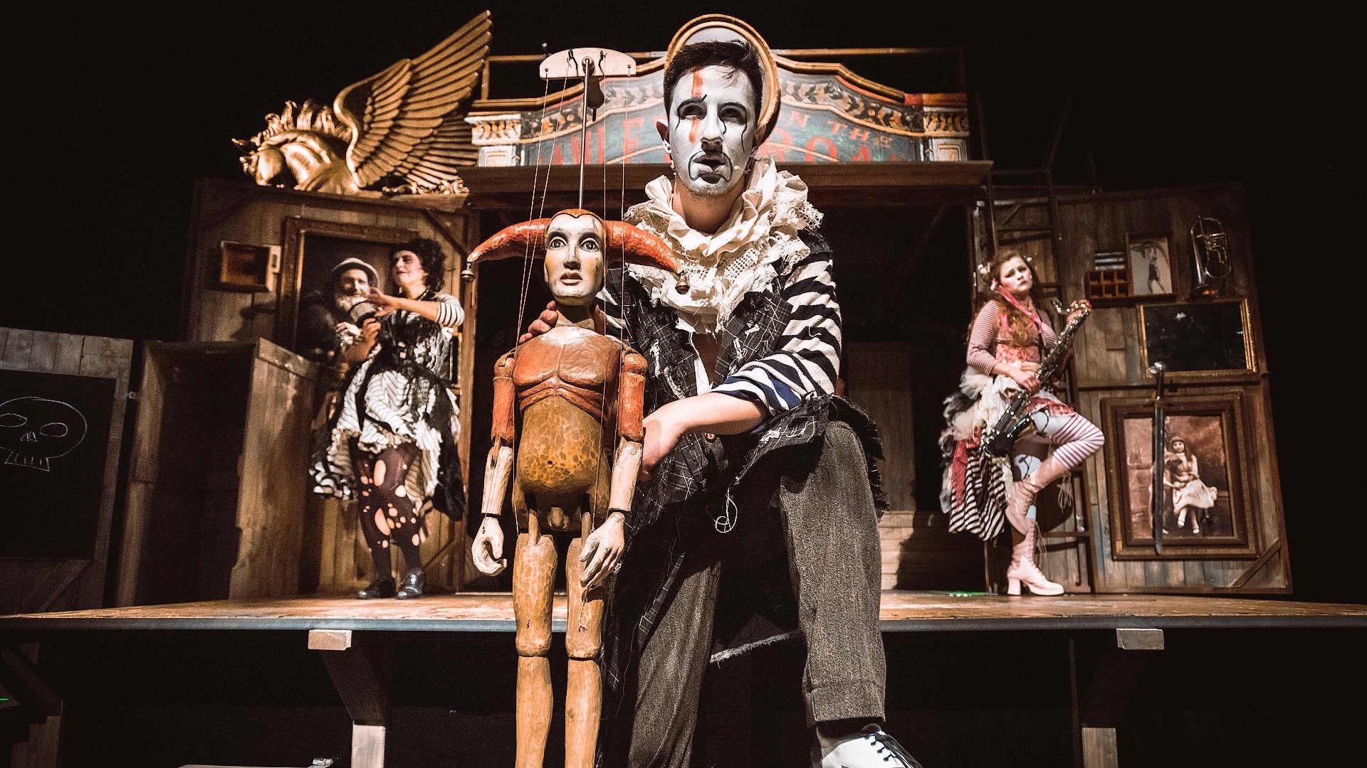 Hamlet on the Road